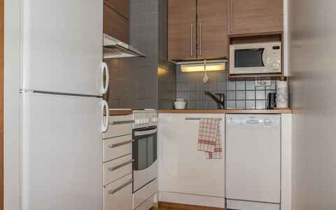 Ylläs Chalets A402: Waterway, Bank, Watercourse, Lake, Cottage, Forest, Channel, Reservoir, Log Cabin