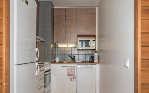 Ylläs Chalets A402: Waterway, Bank, Watercourse, Lake, Cottage, Forest, Channel, Reservoir, Log Cabin