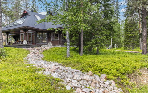 Villa Lumo (Ent. Ylläskyrö): Tree, Shrub, Land Lot, Cottage, Plant Community, Home, Groundcover, Woodland, Forest