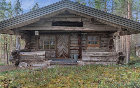 Pohjantähti: Waterway, Bank, Watercourse, Lake, Cottage, Forest, Channel, Reservoir, Log Cabin