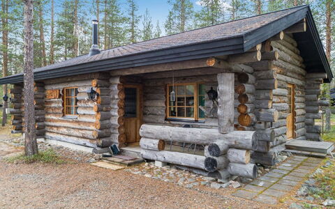 Karkelo: Waterway, Bank, Watercourse, Lake, Cottage, Forest, Channel, Reservoir, Log Cabin