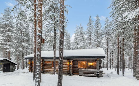Karkelo: Waterway, Bank, Watercourse, Lake, Cottage, Forest, Channel, Reservoir, Log Cabin