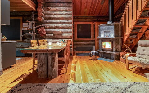 Karkelo: Waterway, Bank, Watercourse, Lake, Cottage, Forest, Channel, Reservoir, Log Cabin