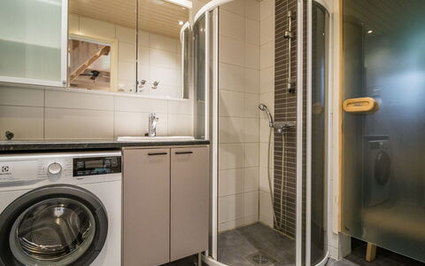 Kopara B 8: Washing Machine, Interior Design, Flooring, Plumbing Fixture, Floor, Clothes Dryer, Ceiling, Laundry Room, Bathroom, Plumbing