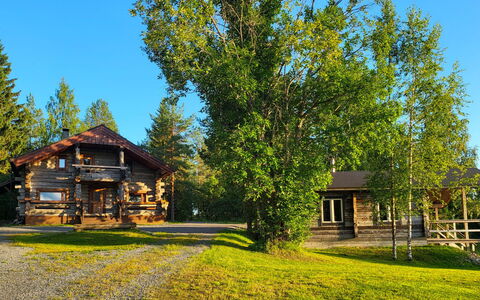 Eräkorven Kelotupa: Tree, Wood, House, Cottage, Home, Landscape, Rural Area, Roof, Land Lot, Log Cabin