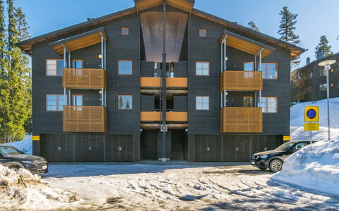 Karhunvartijan Linna C22: Wood, Siding, Cottage, House, Home, Plank, Garden Buildings, Log Cabin, Hardwood, Porch
