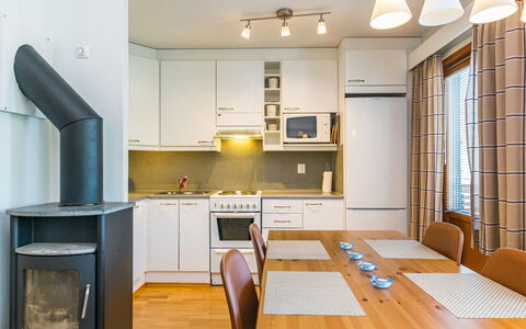 Karhunvartijan Linna C22: Wood, Siding, Cottage, House, Home, Plank, Garden Buildings, Log Cabin, Hardwood, Porch