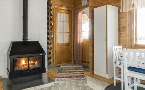 Pikkupöllö: Furniture, Wood, Ceiling, Interior Design, Room, Flooring, Couch, Living Room, Hardwood