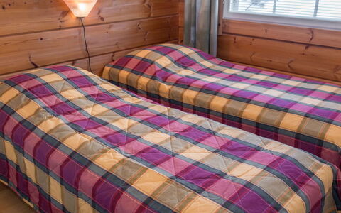 Peiponpesä B: Wood, Floor, Flooring, Bedroom, Linens, Bed, Wood Stain, Bed Sheet, Bedding, Bed Frame