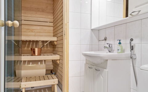 Yllästar 1 As 211 Aamurusko: Flooring, Floor, Wood, Interior Design, Plumbing Fixture, Bathroom, Toilet, Plumbing, Room, Bathroom Cabinet