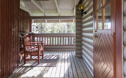 Ylläksen Tunturihonkamaja a 1: Cottage, House, Home, Garden Buildings, Siding, Log Cabin, Farmhouse, Estate, Shed, Yard