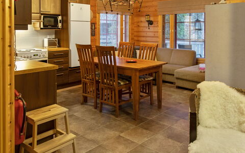 Lehtovilla a: Wood, Siding, Cottage, House, Home, Plank, Garden Buildings, Log Cabin, Hardwood, Porch