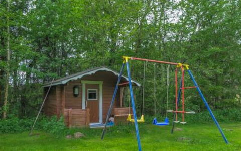 Villa Petra: Wood, Cottage, Log Cabin, Forest, Shed, Garden Buildings, Larch, Woodland, Wood Stain