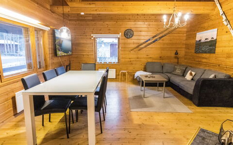 Kiehislevi a: Cottage, House, Home, Garden Buildings, Siding, Log Cabin, Farmhouse, Estate, Shed, Yard