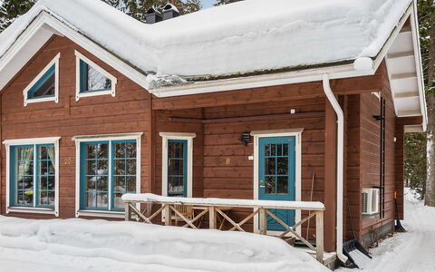 Rentotahko: Tree, Bank, House, Cottage, Lake, Pond, Forest, Log Cabin
