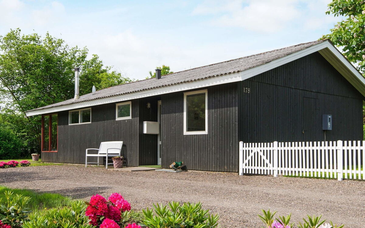 Pøt Strandby