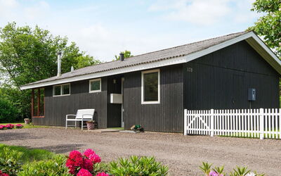 Pøt Strandby