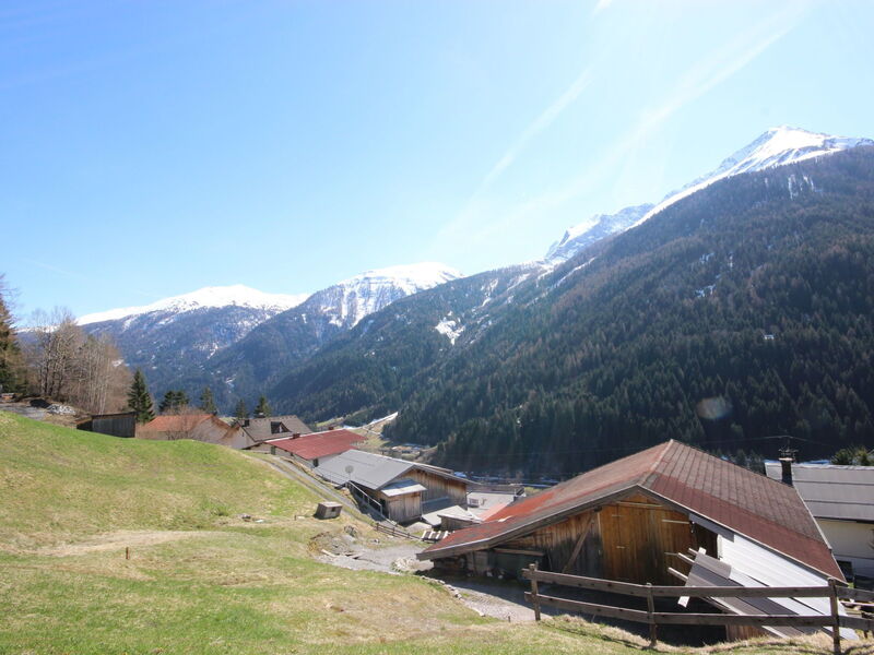 Hölzl