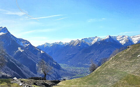 Rustico Cà Dru Lurenz: Mountain, Mountainous Landforms, Hill, Mountain Range, Highland, Ridge, Landscape, Hill Station, Valley, Terrain