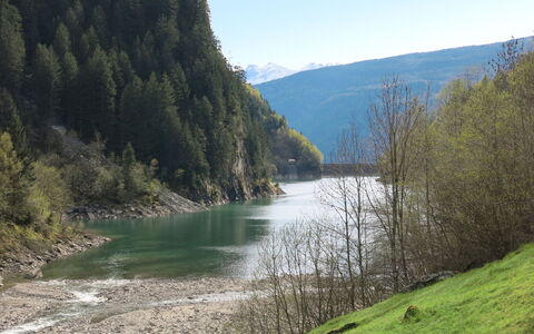 Rustico Cà Dru Lurenz: Water, Sky, Plant, Natural Landscape, Golf Course, Tree, Vegetation, Land Lot, Highland
