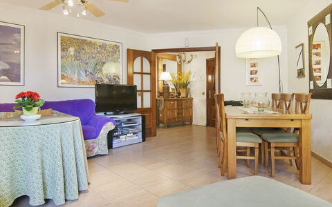 Torremolinos 152: Property, Room, Furniture, Interior Design, Building, Ceiling, Floor, House, Real Estate, Dining Room