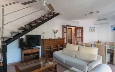 Atria 152.2: Room, Property, Interior Design, Living Room, Furniture, Building, House, Ceiling, Real Estate, Stairs