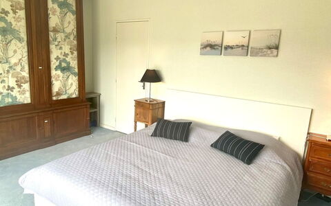 Ker Enclos: Property, Furniture, Comfort, Wood, Shade, Interior Design, Building, Architecture, Floor, Flooring