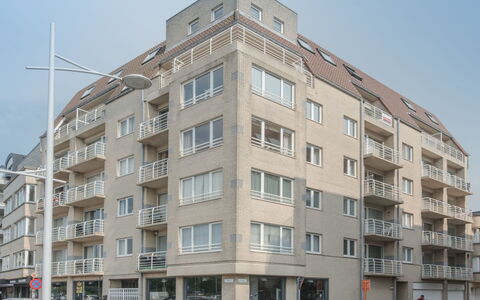 Strandhuis with Balcony: Building, Residential Area, Apartment, Architecture, Condominium, Property, Neighbourhood, Mixed-Use, Human Settlement, Metropolitan Area