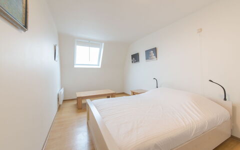Strandhuis with Balcony: Picture Frame, Building, Window, Comfort, Wood, Interior Design, Paint, Shade, Floor