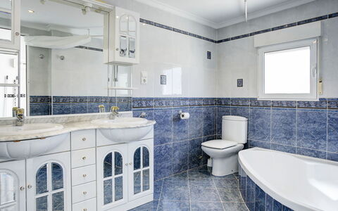 Las Estancias: Bathroom, Property, Room, Tile, Interior Design, Building, Architecture, Real Estate, House, Floor