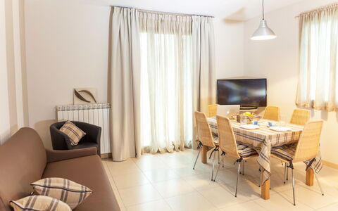 Apartment Zero - Diano Marina: Room, Furniture, Property, Curtain, Interior Design, Living Room, Floor, Suite, Real Estate, Building