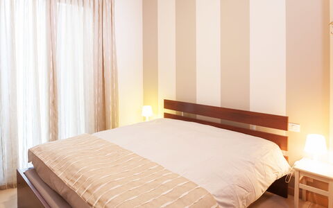 Apartment Zero - Diano Marina: Bedroom, Bed, Furniture, Room, Property, Bed Sheet, Bed Frame, Interior Design, Curtain, Mattress