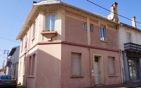 Legallais: Property, House, Building, Neighbourhood, Architecture, Residential Area, Town, Facade, Real Estate, Wall