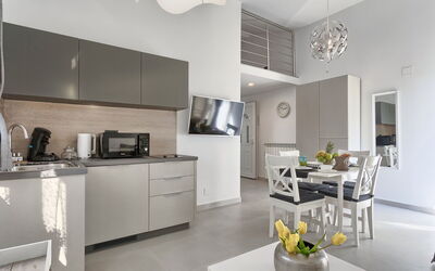 Accommodation:&nbsp;La Mer 151.4