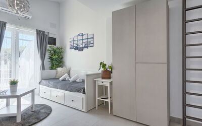 Accommodation:&nbsp;La Mer 151.3