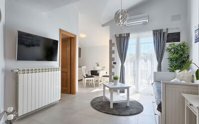 Accommodation:&nbsp;La Mer 151.3