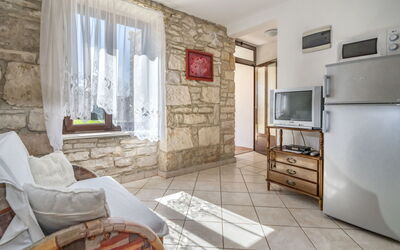 Morena 124.2: Property, Room, Furniture, Building, Interior Design, House, Living Room, Floor, Real Estate, Wall