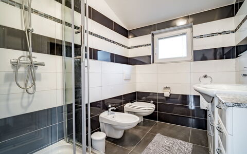 Marina: Plumbing Fixture, Building, Property, Tap, Sink, Bathroom, Bathroom Sink, Mirror, Purple, Toilet