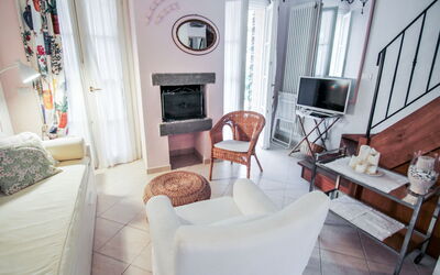 Carlotta 150.1: Property, Room, Interior Design, Living Room, Furniture, Building, House, Floor, Curtain, Table