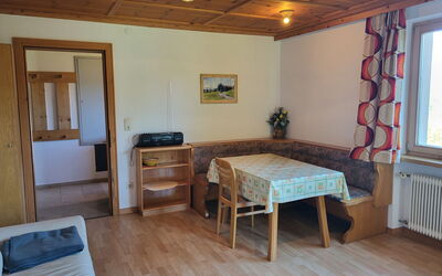 Accommodation:&nbsp;Ainhauser 210.1