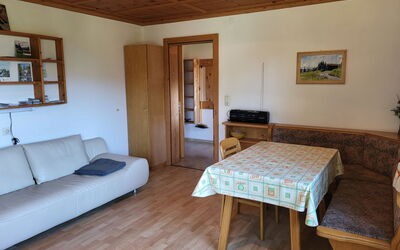 Accommodation:&nbsp;Ainhauser 210.1