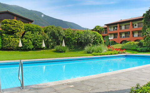 Sabrina App. 006: Property, Swimming Pool, Real Estate, Building, Residential Area, House, Estate, Resort, Vacation, Leisure