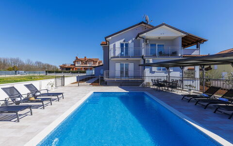 Umag 516: Blue, Swimming Pool, Balcony, Resort, Villa, Fence, Handrail, Hotel, Resort Town