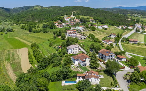 Klementini: Residential Area, House, Bird'S-Eye View, Home, Hill, Neighbourhood, Landscape, Rural Area, Suburb, Roof