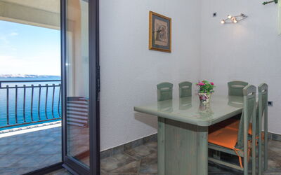 Accommodation:&nbsp;Starigrad 100.3