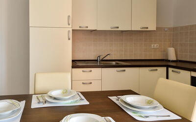 Accommodation:&nbsp;Milin 104.3