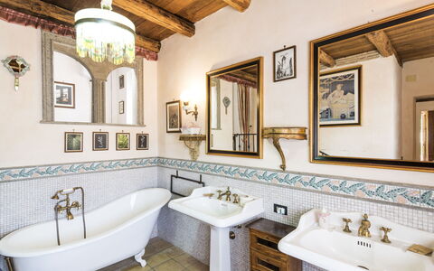 Rocca di Papa 102: Interior Design, Flooring, Plumbing Fixture, Tap, Ceiling, Plumbing, Tile, Sink, Bathroom, Molding