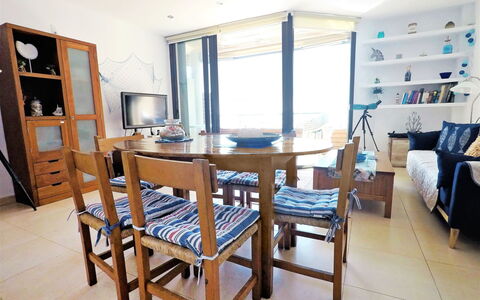 La Platja: Room, Property, Dining Room, Furniture, Interior Design, Building, Table, Floor, House, Real Estate