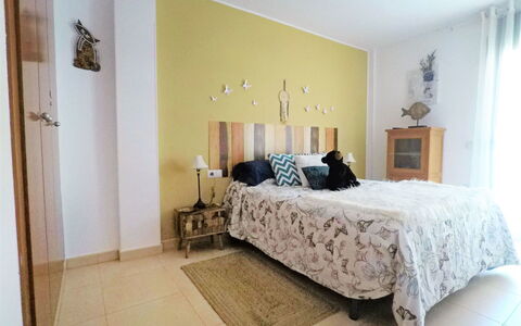 La Platja: Bedroom, Furniture, Bed, Room, Property, Interior Design, Wall, Bed Frame, Floor, Bed Sheet