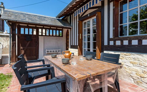 Petit Champ: Table, Furniture, Property, Window, Building, Sky, Wood, Interior Design, Plant, Outdoor Furniture